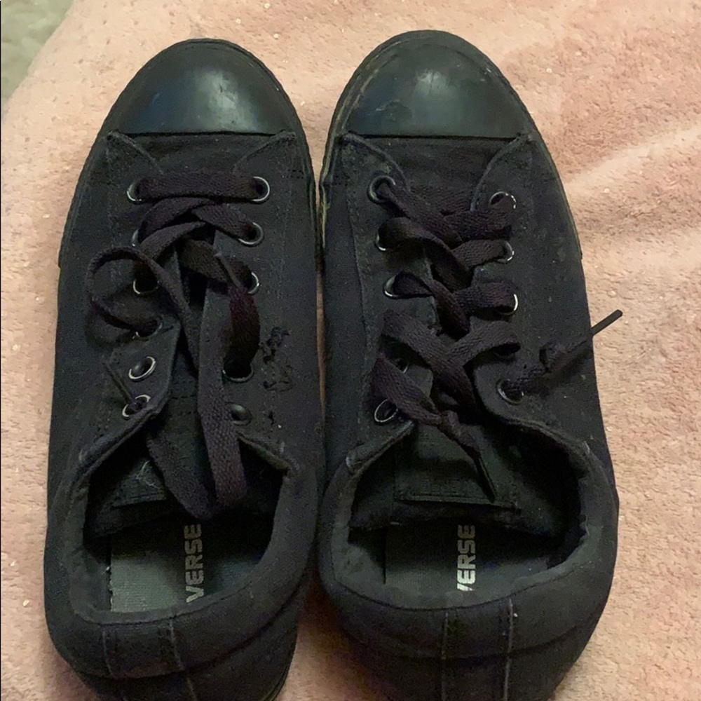 black converse